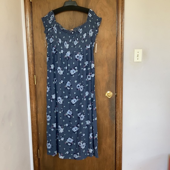 So off the shoulder smocked top floral print long dress XS or 2X jr - Picture 6 of 16